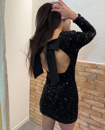 ABITO PAILLETTES CON DETTAGLIO